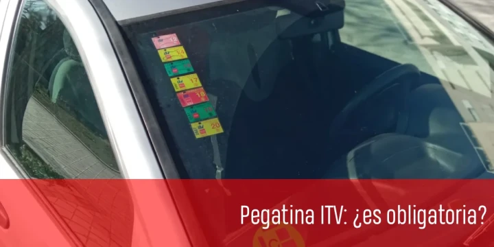 ¿Es obligatorio llevar la pegatina de la ITV?